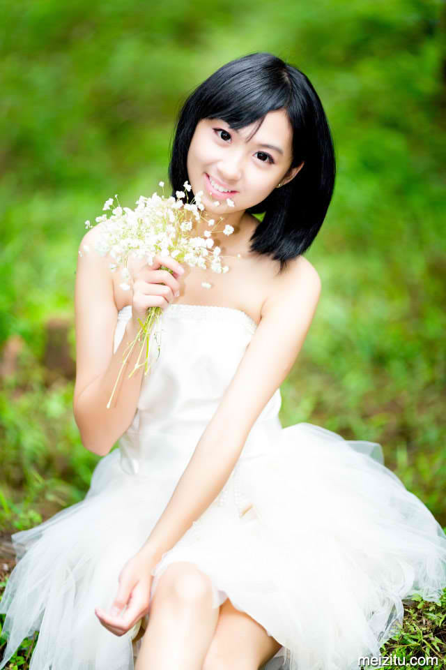 美丽的小蜜蜂美国版1娃娃脸